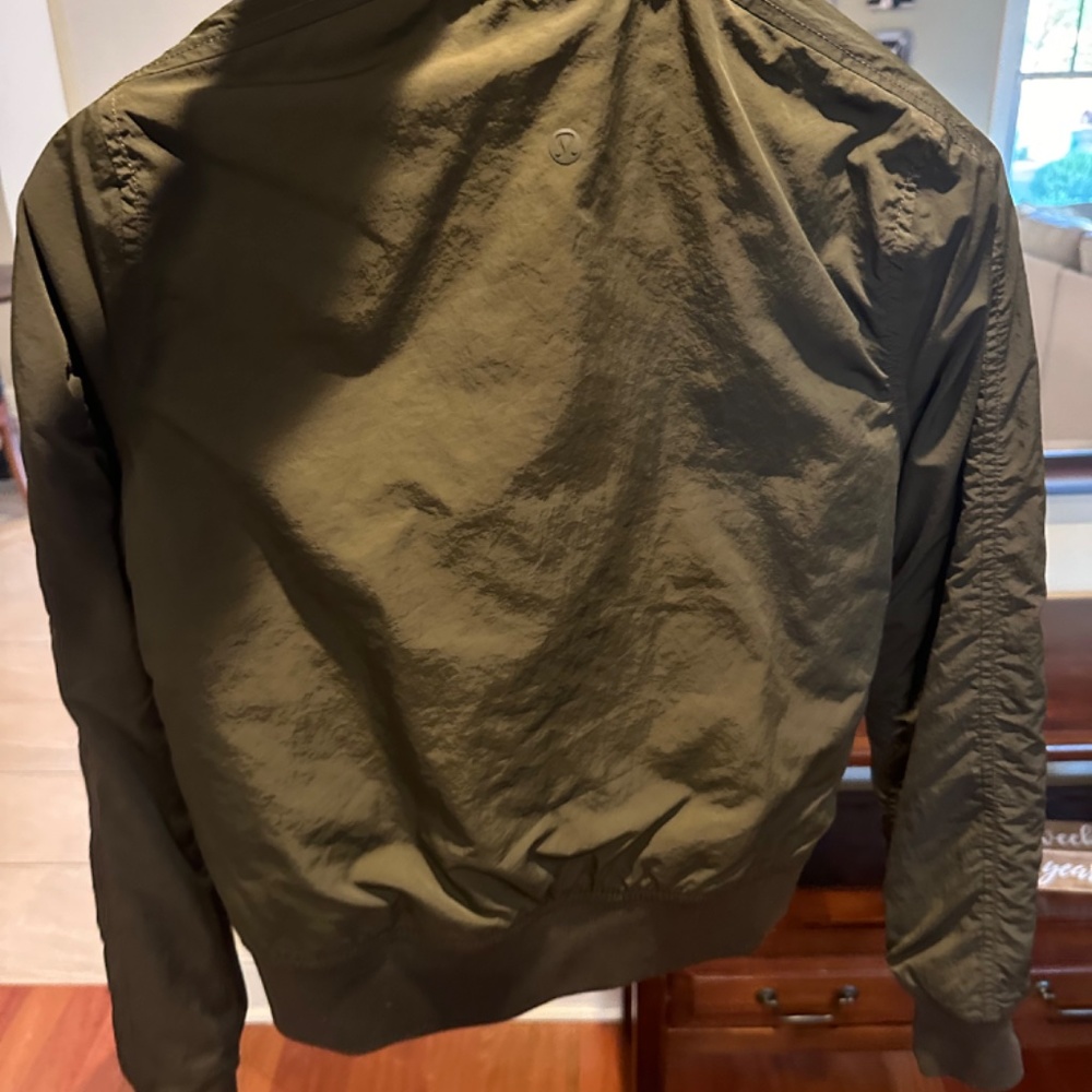 Lululemon jacket - Picture 2 of 2